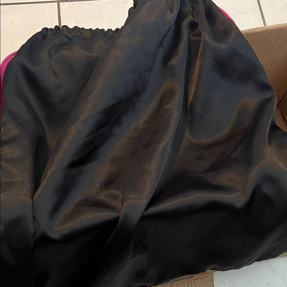 Betsey Johnson Black Dust Bag with Hot Pink Script Logo - Picture 3 of 3